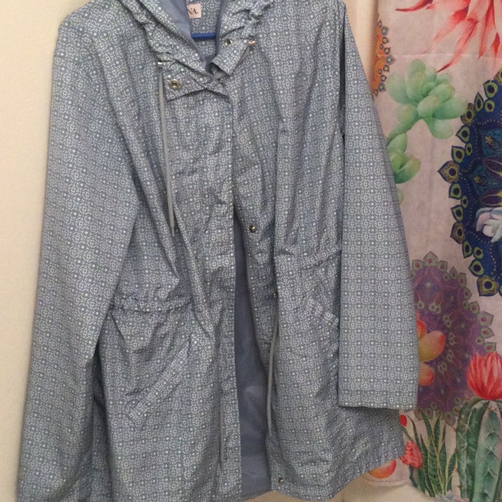 Women’s raincoat